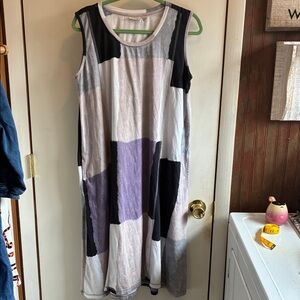 LOGO by Lori Goldstein Sleeveless Colorblock Midi Dress in Black, Gray & Purple